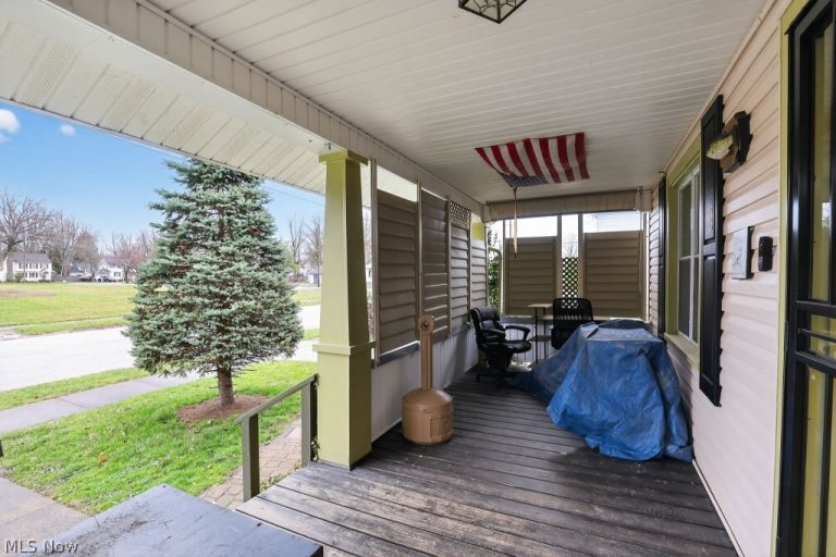 627 Hall Street, Warren, OH - Photo 2