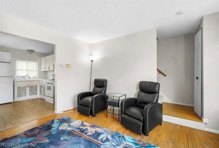 1300 Hazel Street, Akron, OH - Photo 2