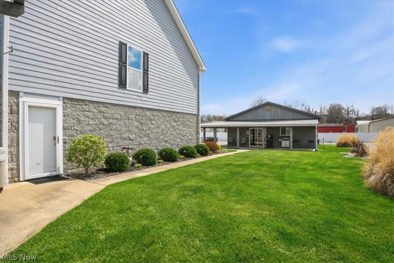 2 Stern Drive, Williamstown, WV - Photo 3
