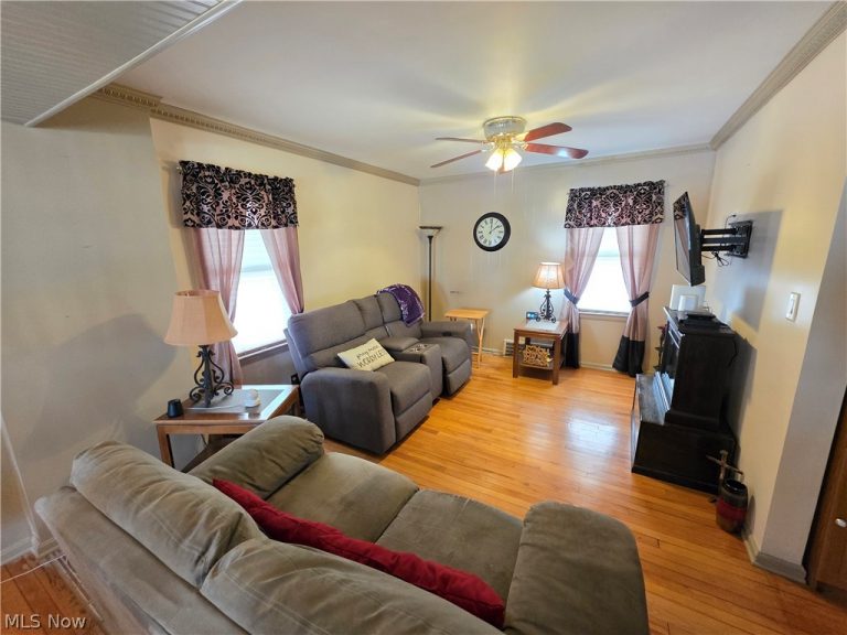 5107 Krueger Avenue, Parma, OH - Photo 8