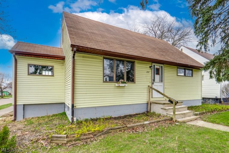 297 Paul Street, Bedford, OH - Photo 2