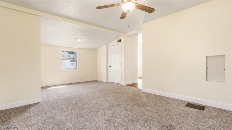 2036 Ridge Avenue, Zanesville, OH - Photo 5