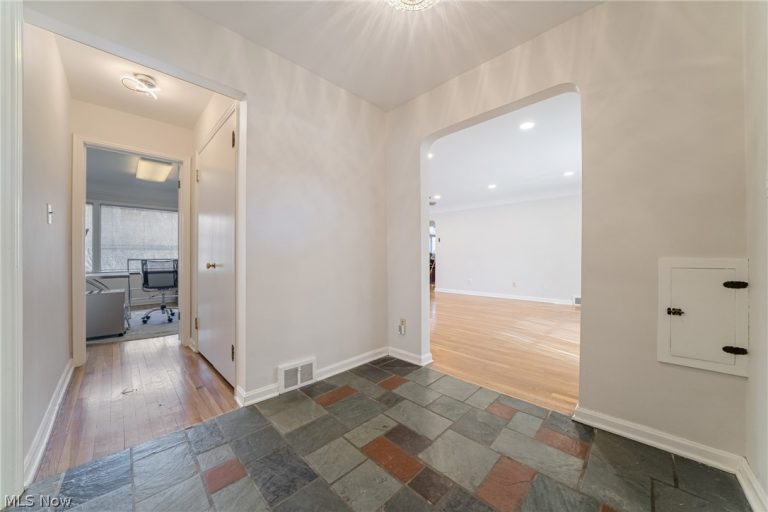 1315 Forest Hills Boulevard, Cleveland Heights, OH - Photo 6