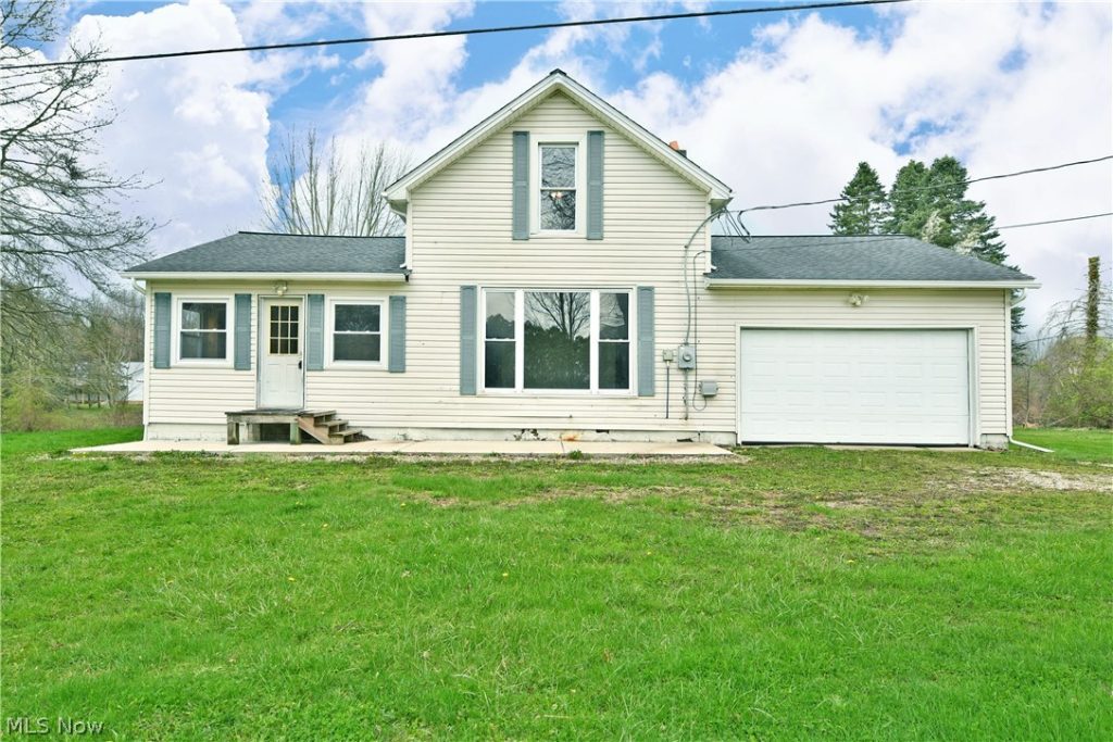 6979 Thompson Clark Road, Bristolville, OH