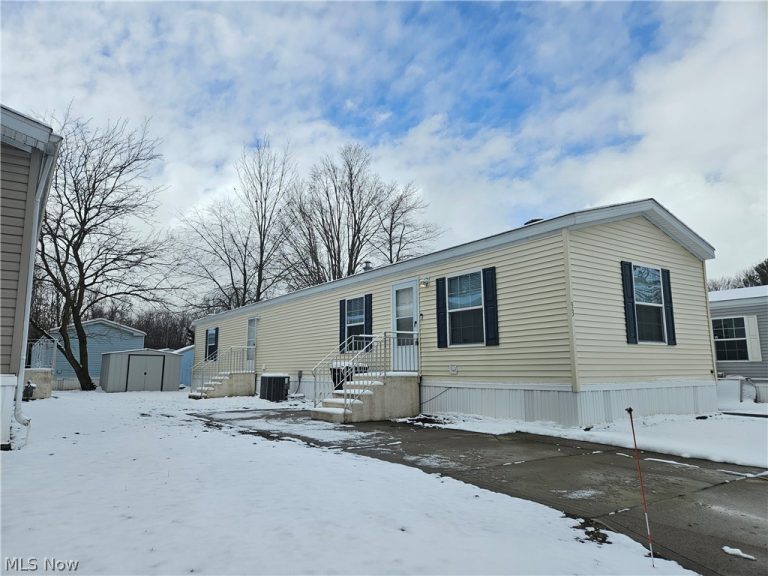 202 Main Road #93, Conneaut, OH, 44030