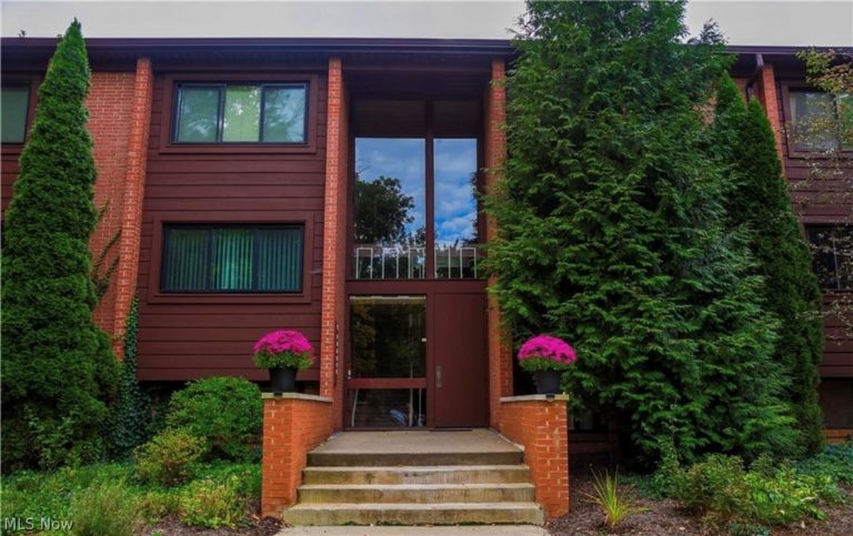 911 Canyon View Road #112, Northfield, OH, 44067