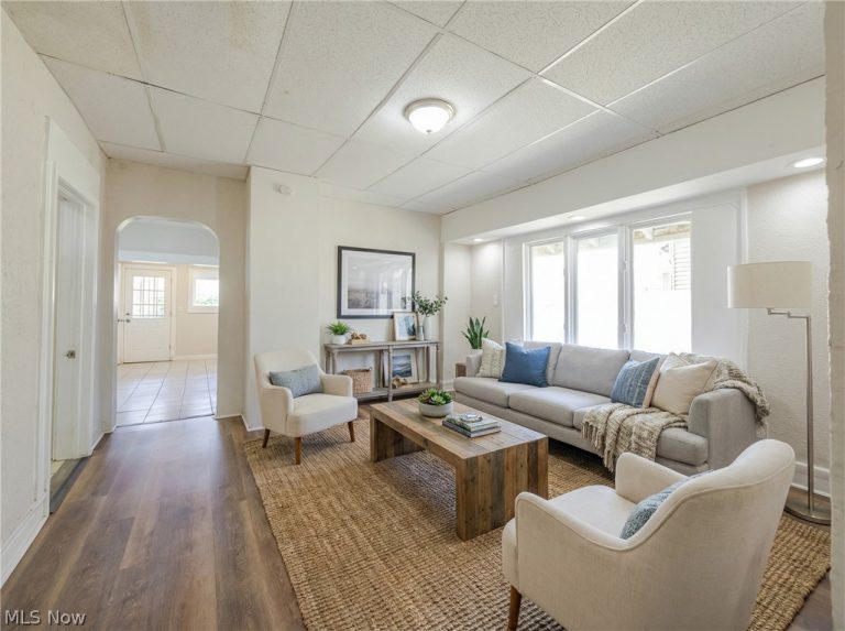 2914 Woodbridge Avenue, Cleveland, OH - Photo 2