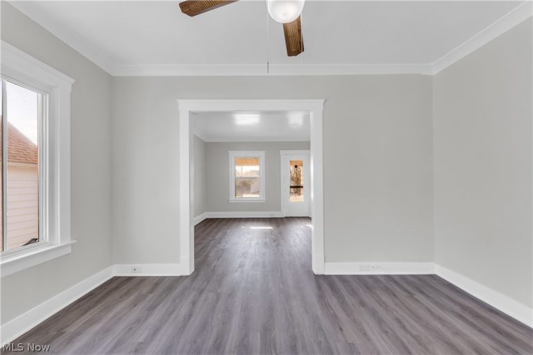 1221 168th Street #UP, Cleveland, OH - Photo 5