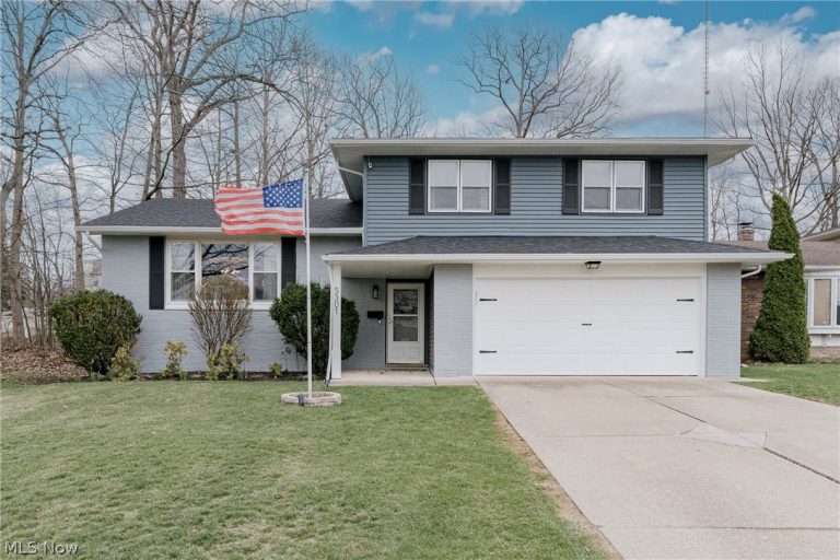 5301 Regency Drive, Parma, OH, 44129