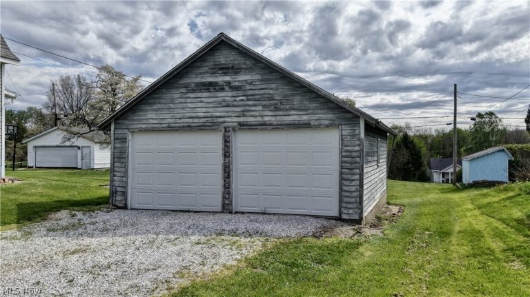 418 Jackson Avenue, Brewster, OH - Photo 3