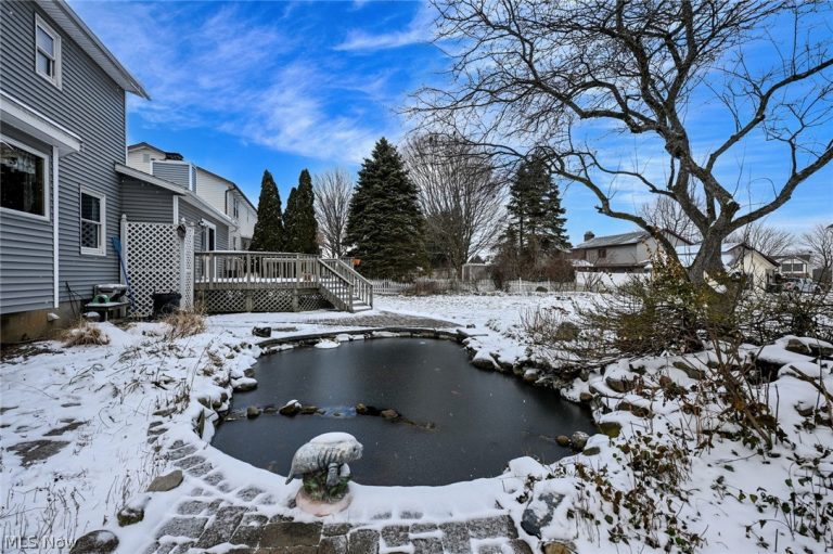 2138 Forest Oak Drive, Akron, OH - Photo 8