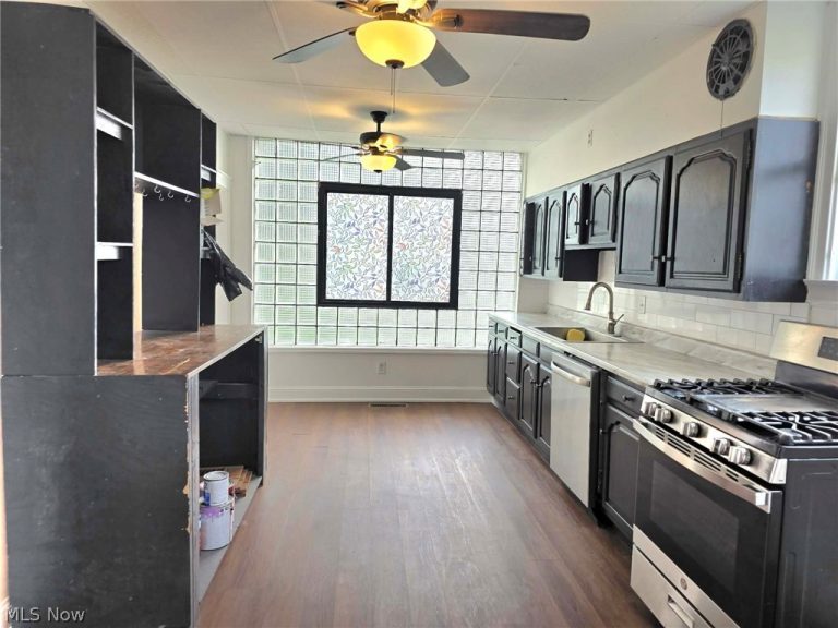 9 Camden Place, Parkersburg, WV - Photo 3