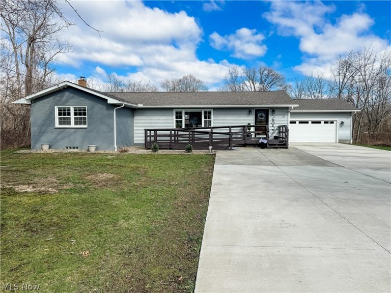 2857 Maco Drive, Norton, OH - Photo 2