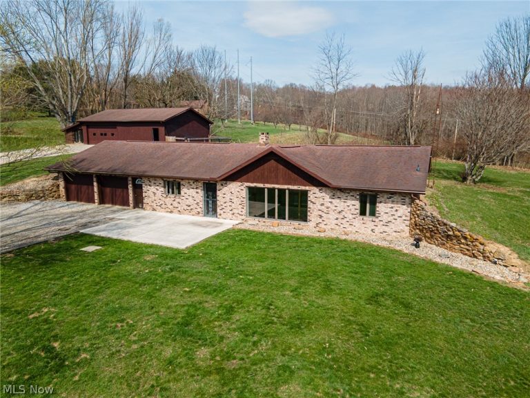 26140 Township Rd 37, Coshocton, OH - Photo 3