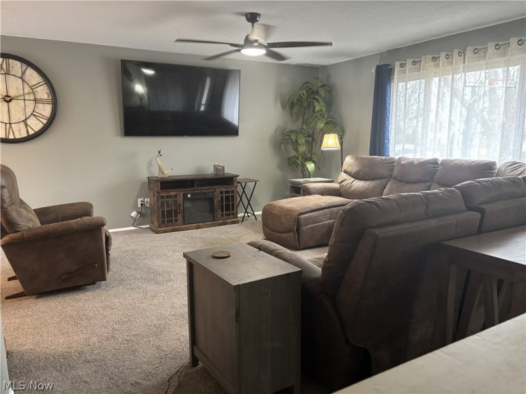 236 Northfield Drive, Elyria, OH - Photo 4