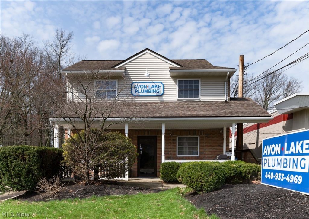 186 Lear Road, Avon Lake, OH
