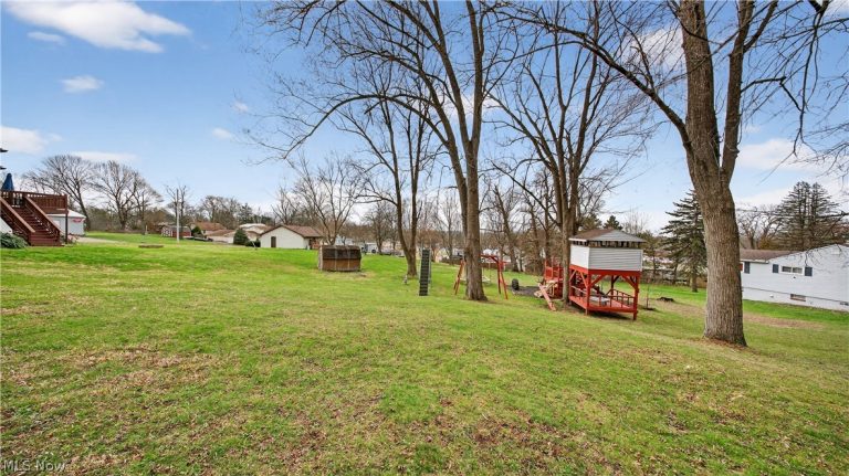 1952 Caroline Avenue, Norton, OH - Photo 6