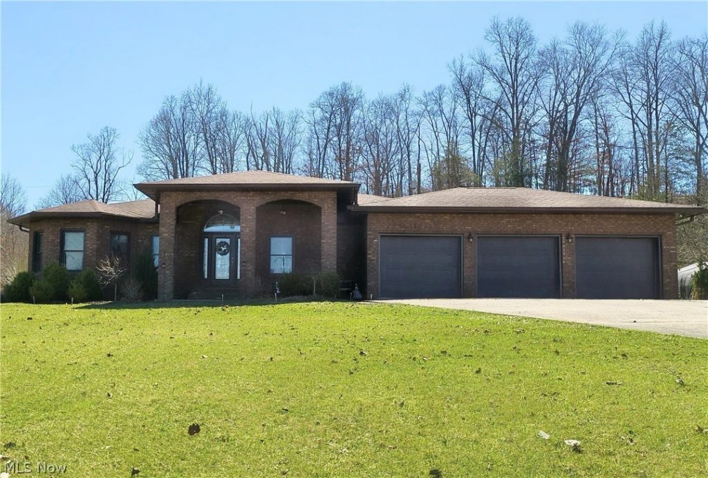 10174 Veto Road, Belpre, OH