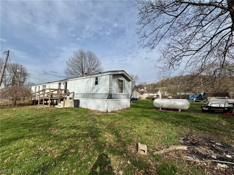 969 Linn Street, Coshocton, OH - Photo 4