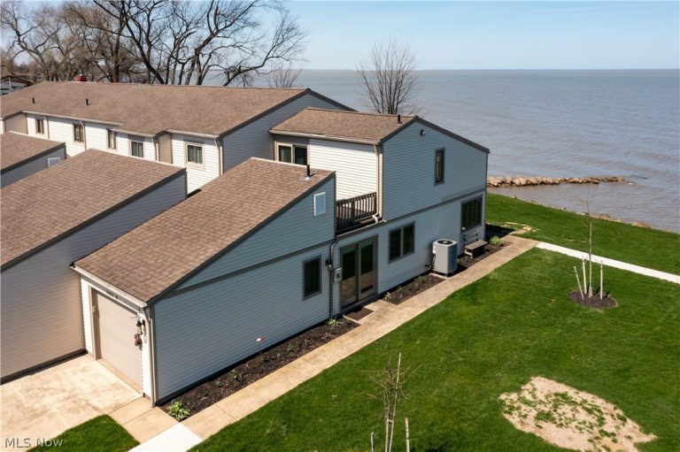 1371 Cleveland Road #E, Huron, OH - Photo 2