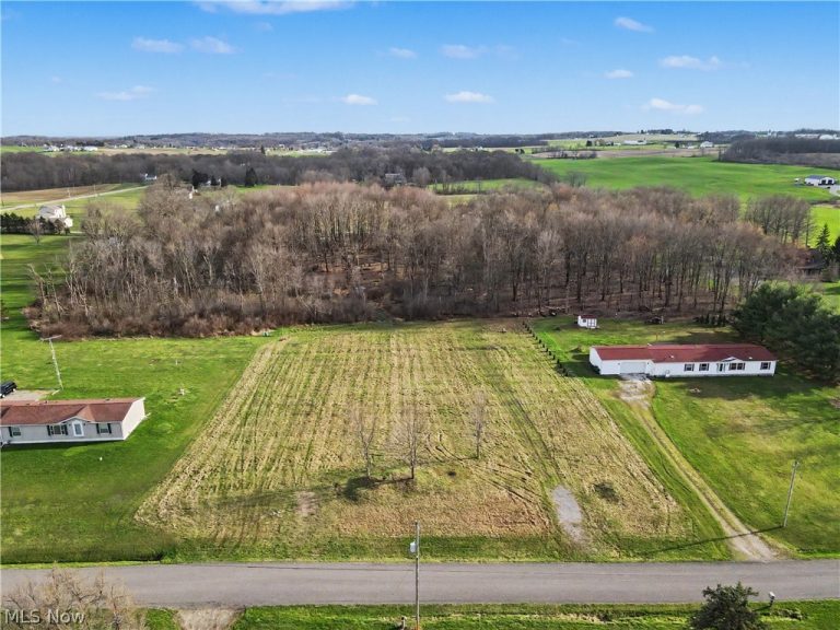 24865 Center Avenue, Alliance, OH, 44601