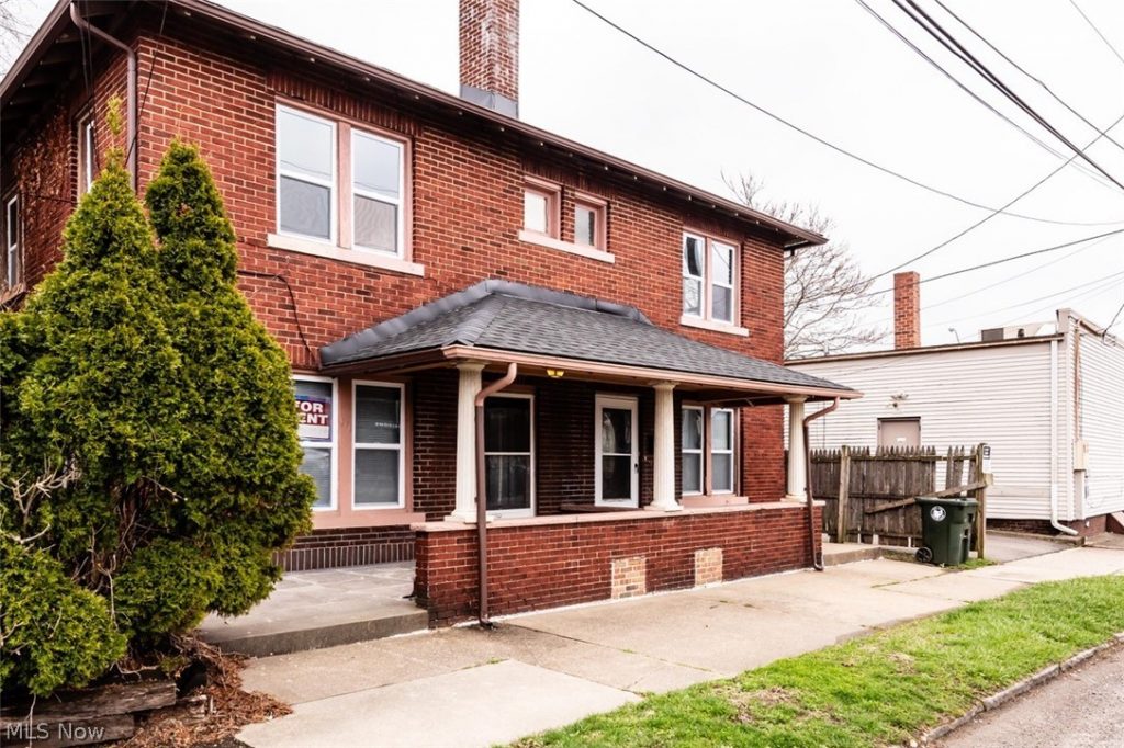 2241 Tuscarawas Street, Canton, OH