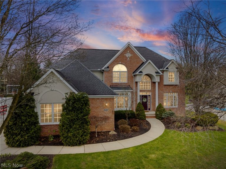 8460 Windsor Way, Broadview Heights, OH - Photo 2