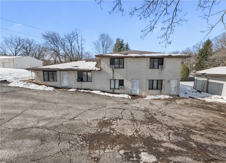 12447 Cleveland Avenue, Uniontown, OH - Photo 3