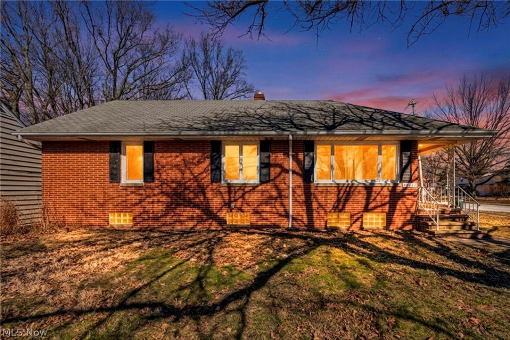 25641 Glenbrook Boulevard, Euclid, OH