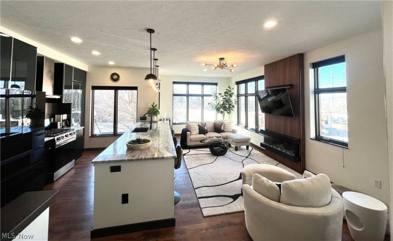 121 Howard Street, Akron, OH - Photo 4