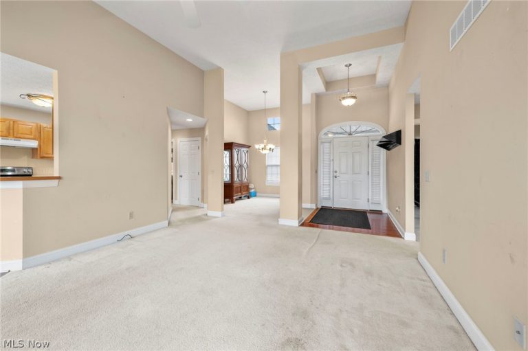 608 Rundle Street, LaGrange, OH - Photo 5