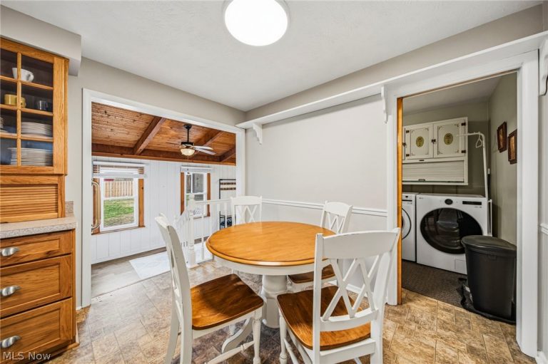 8462 Nowlen Street, Mentor, OH - Photo 8