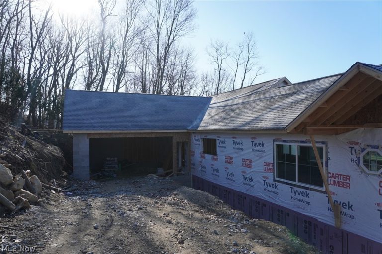 15 Huron Trail, Malvern, OH - Photo 3