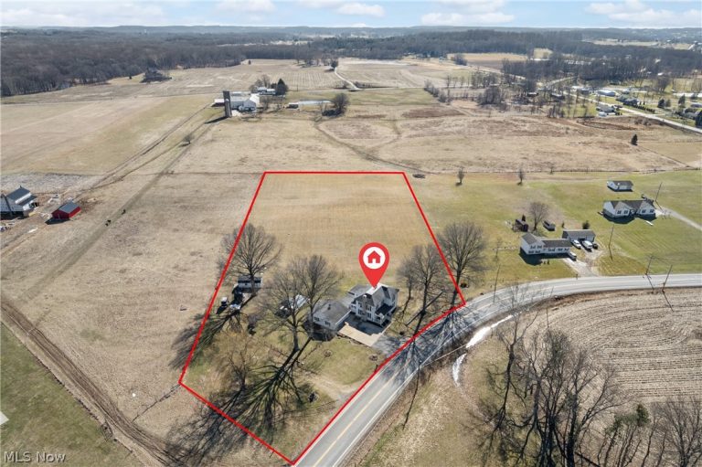 12450 Navarre Road, Navarre, OH - Photo 3