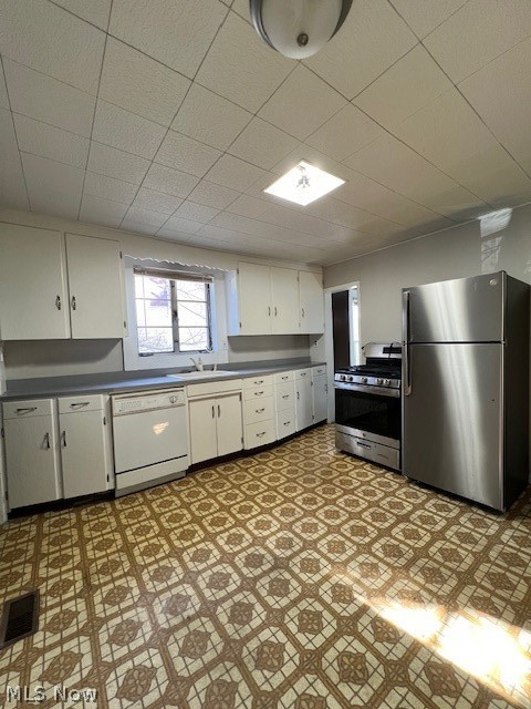 1636 Gibbs Avenue, Canton, OH - Photo 6