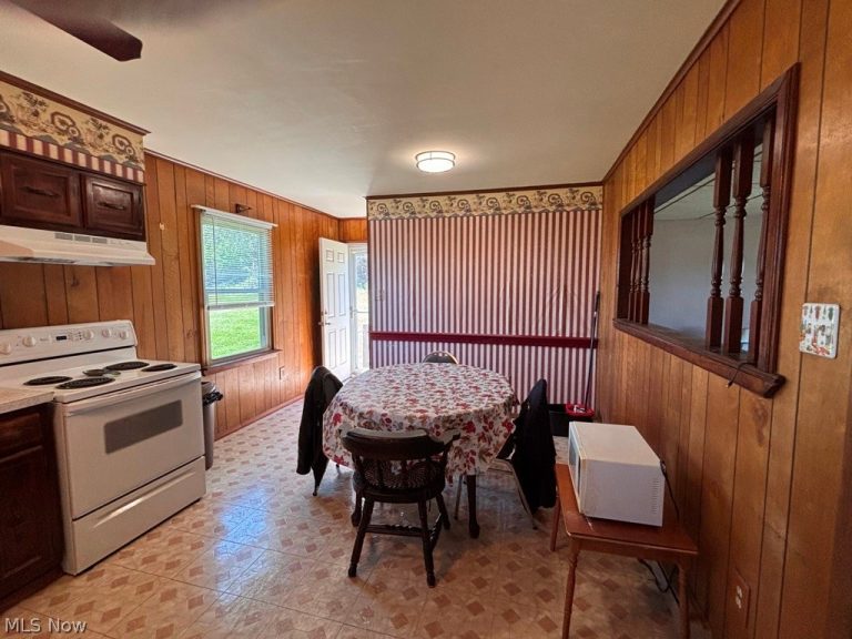 2392 Cherry Hill Road, Wheeling, WV - Photo 8