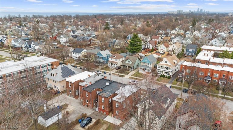 1354 Edwards Avenue, Lakewood, OH - Photo 2