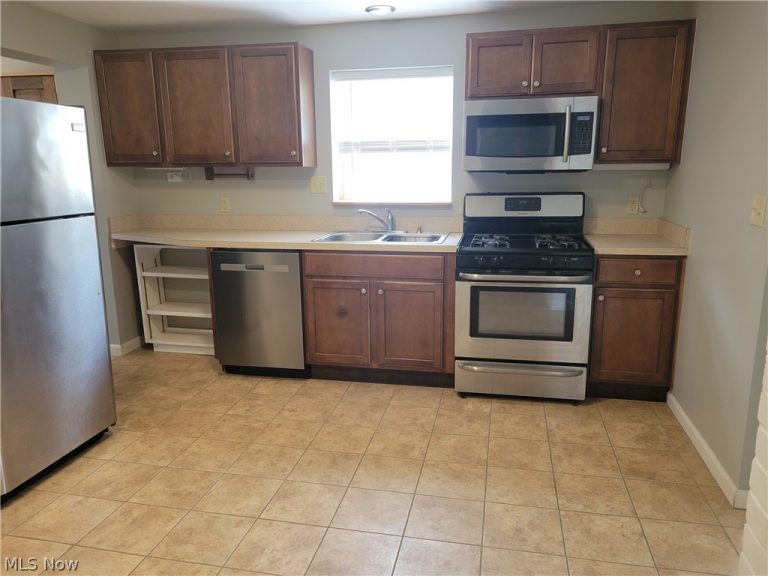 835 Mae Street, Kent, OH - Photo 4