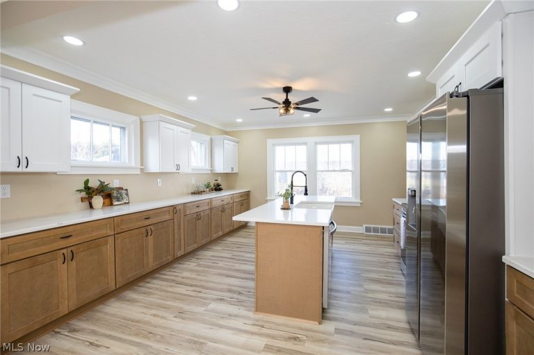 1478 Bunts Road, Lakewood, OH - Photo 8