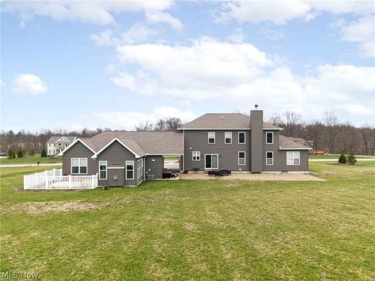 3984 Argyle Lane, Medina, OH - Photo 5