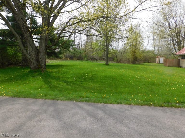 2514 Hayford Road, Rock Creek, OH - Photo 3