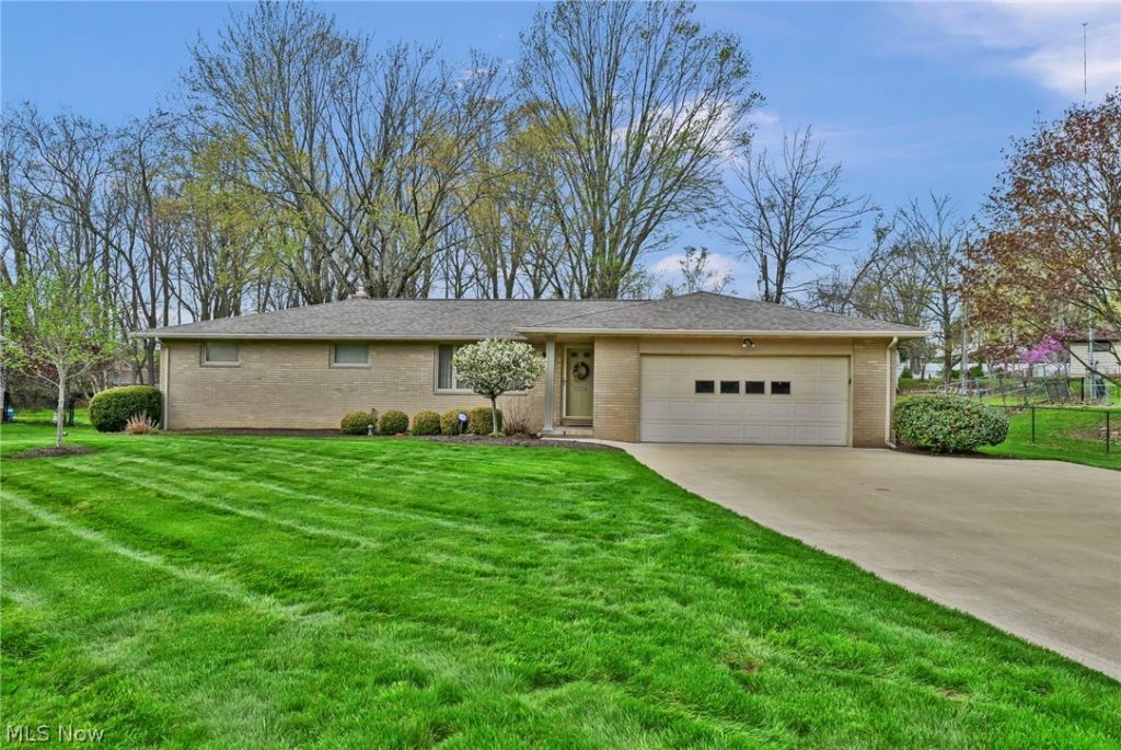 5637 Griffith Avenue, North Canton, OH