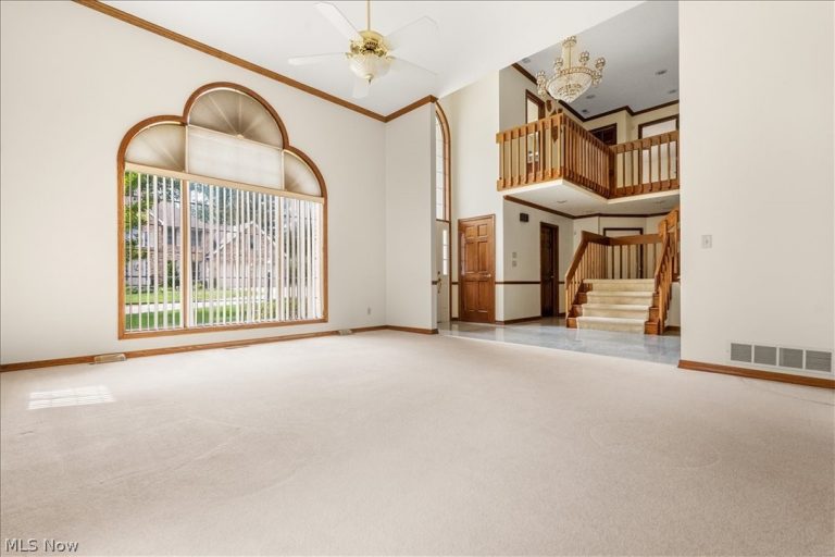 1405 Greenmont Hills Drive, Vienna, WV - Photo 8