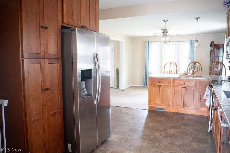 716 Cross Street, Dover, OH - Photo 8