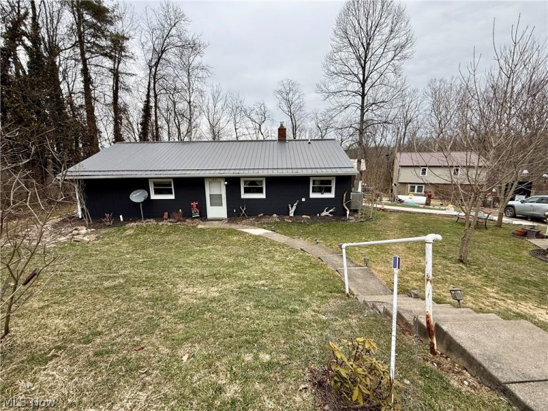 3201 Parkland Drive, Carrollton, OH, 44615
