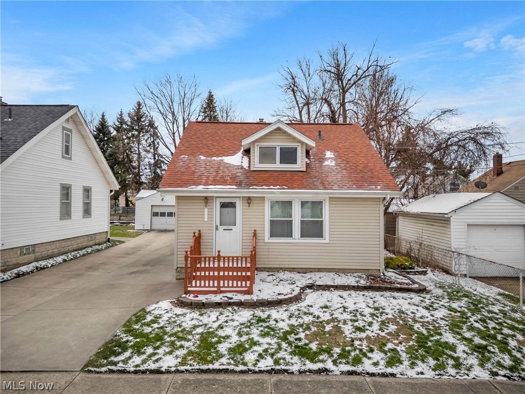 526 Clifford Avenue, Akron, OH