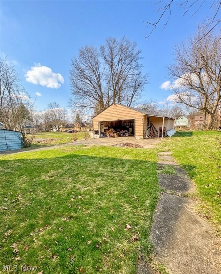 452 Earle Avenue, Youngstown, OH - Photo 6