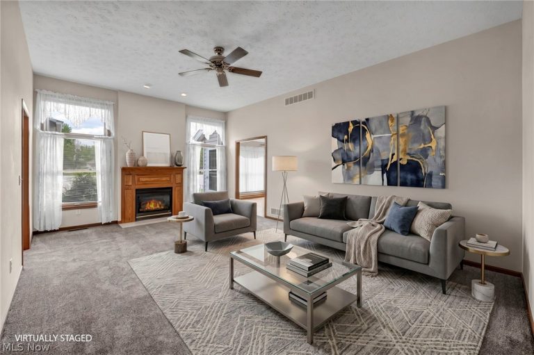 134 Stonehedge Drive, Elyria, OH - Photo 6