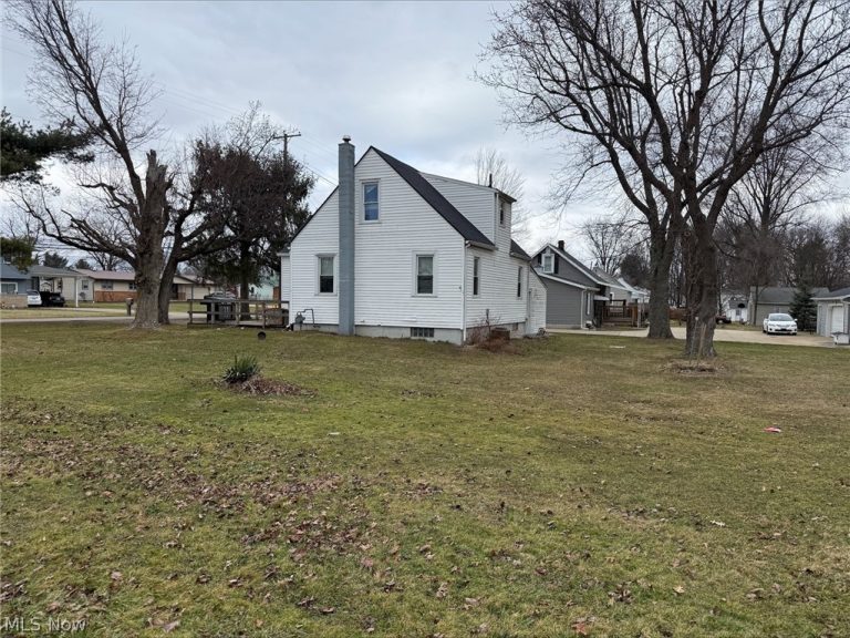 888 Beal Road, Mansfield, OH - Photo 2