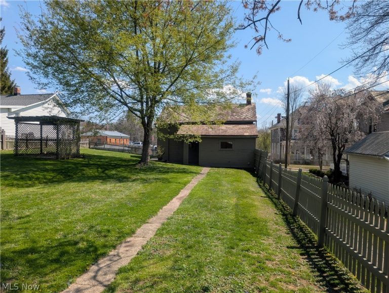 114 Sheridan Avenue, Somerset, OH - Photo 6
